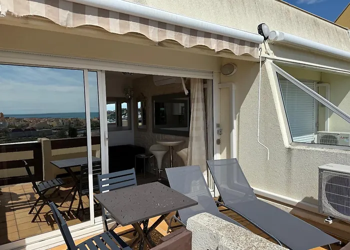 2 Pieces, Port Nature 4 Coursives, Vue Mer, Face Au Waiki شقة